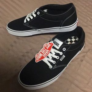 Classic Black Vans Skate Shoe / Sneaker
